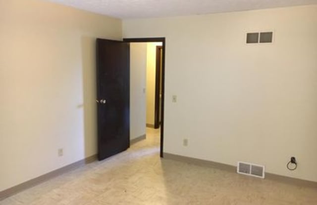 1618 10th St Ne - 1618 10th Street Northeast, Canton, OH 44705