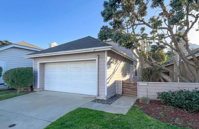 2+ Bedroom, 2.5 Bathroom in Harbor Pointe - 6908 Quiet Cove Drive, Carlsbad, CA 92011
