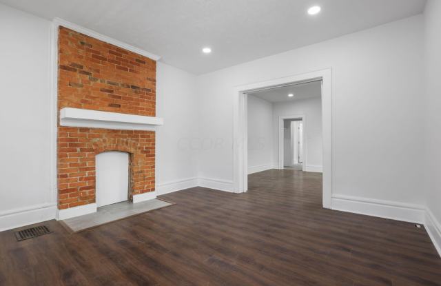 414 E Oakland Avenue Gallery 3