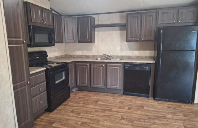 1134 Kelly Dr - 1134 Kelly Drive, Hinesville, GA 31313