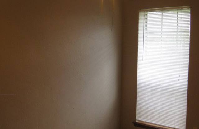 Beautiful Three Bedroom in North Norman with Storm Shelter!!!! photos photos