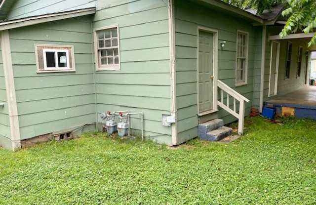 ONE BEDROOM/ONE BATH- GREAT LOCATION!! photos photos