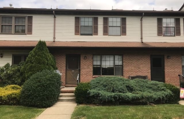 149 Cynthia Dr - 149 Cynthia Drive, Beattystown, NJ 07840