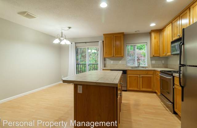 2711 Rossiter LN Gallery 3
