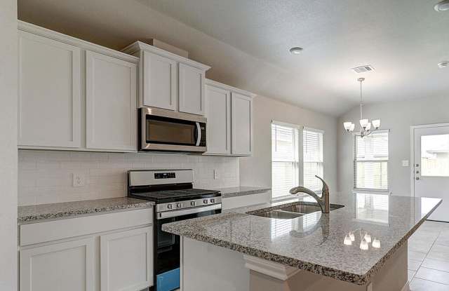 1269 Carnaby - 3/bedroom 2/bathroom $2,295/month photos photos