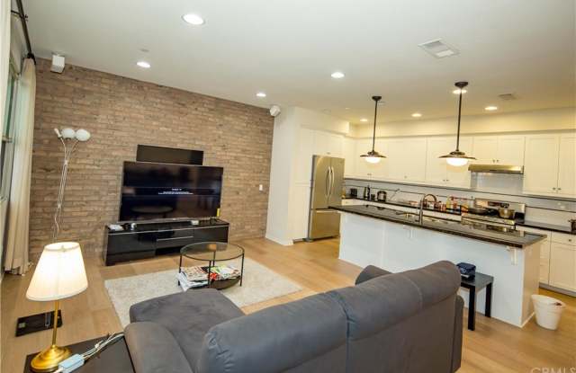 280 Borrego Gallery 3