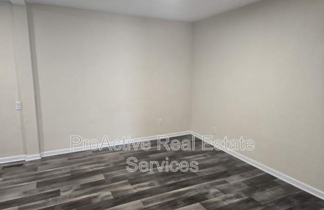 133 e bay Ave Gallery 4