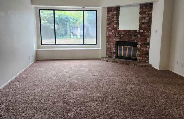 9001 Crowningshield Drive -House Gallery 3