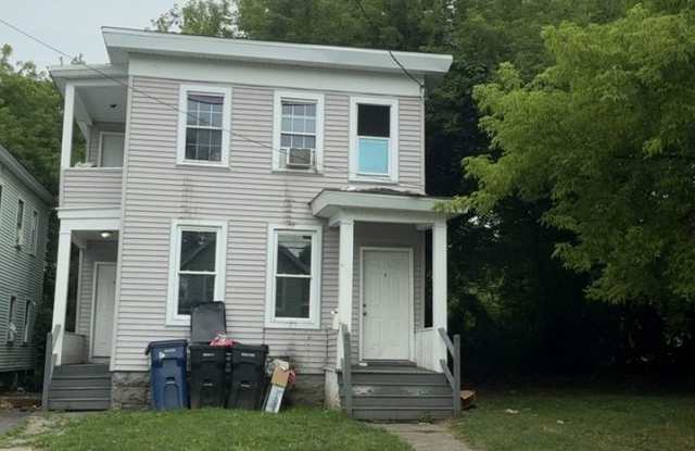123 Lakeview Avenue - 1 photos photos