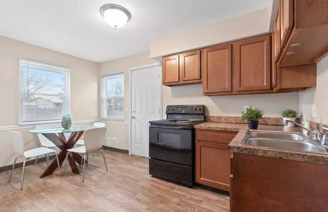 Coves at Columbus on Arborwood Drive Gallery 4