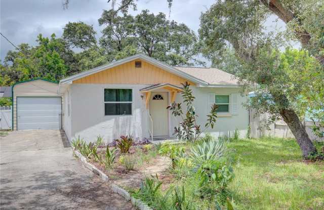 1160 SUNSET POINT ROAD photos photos
