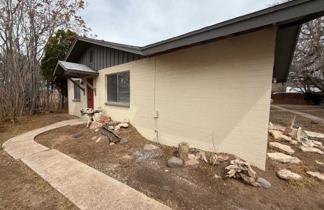 Coming Soon 2 bed 1 Bath - Contact Property Pros photos photos