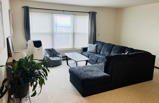 1331 W 3rd St - 1331 West 3rd Street, Duluth, MN 55806