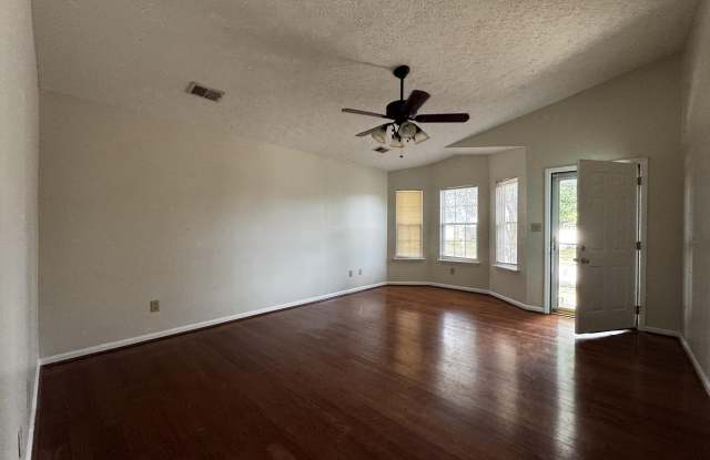 110 Allison Circle Gallery 2