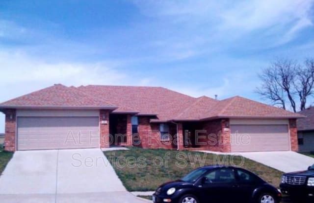 2303 W Parkview Gallery 1