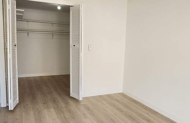 720 North Genesee Avenue Gallery 1