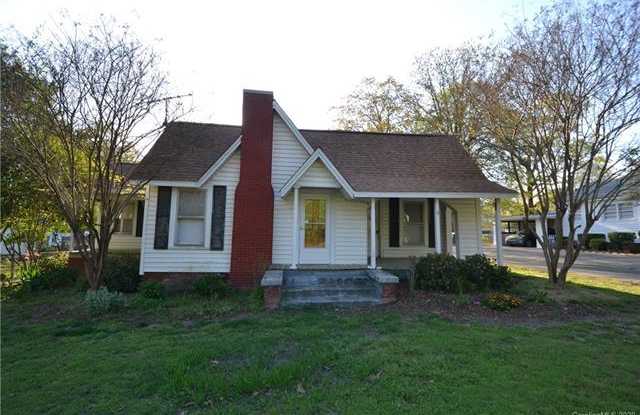 803 Laura Avenue Gallery 2