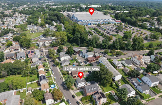32 Van Buskirk Avenue Gallery 4