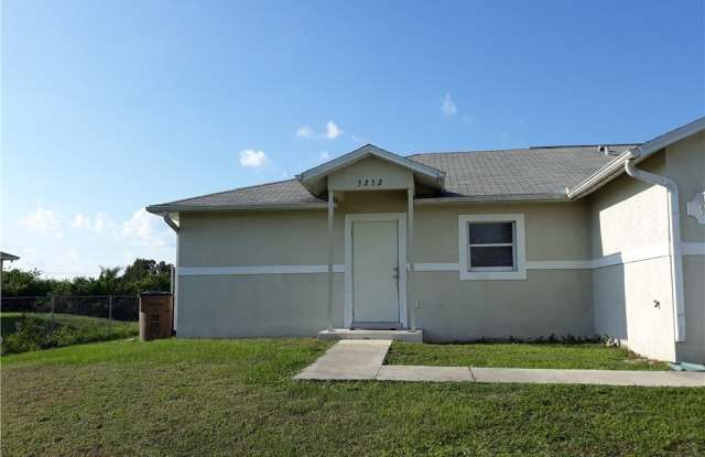 5252 Centennial Boulevard photos photos