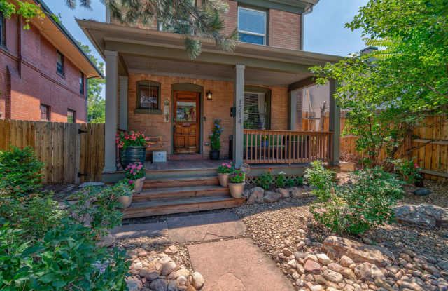 Fantastic 4 bedroom, 3 bath, 2 car garage! photos photos