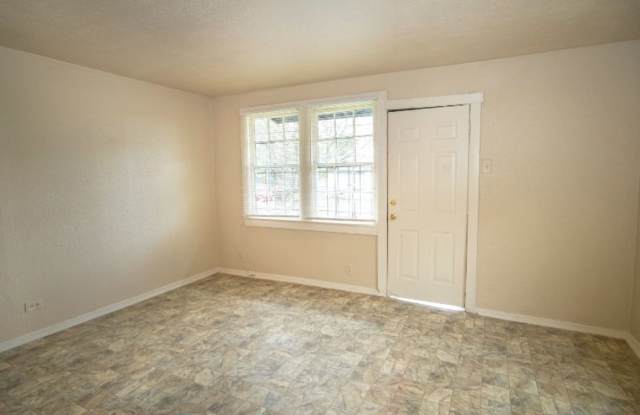 Renovated Home Near Downtown Gallery 4