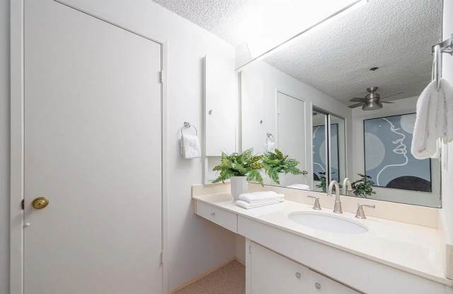 8110 El Paseo Grande Unit 304 Gallery 3