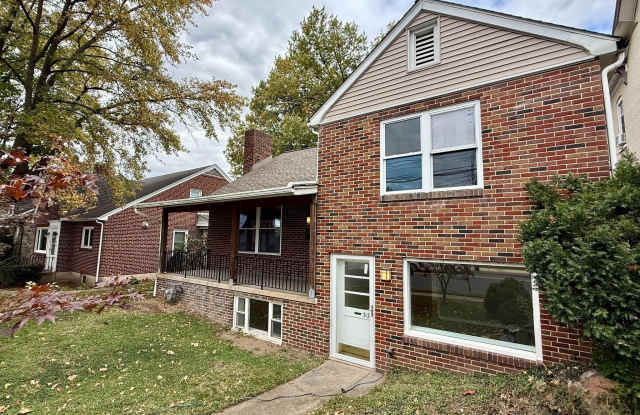 313 W LANCASTER Avenue - 313 West Lancaster Avenue, Shillington, PA 19607