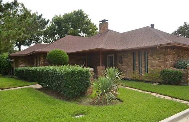 1014 Forest Park Drive Gallery 3