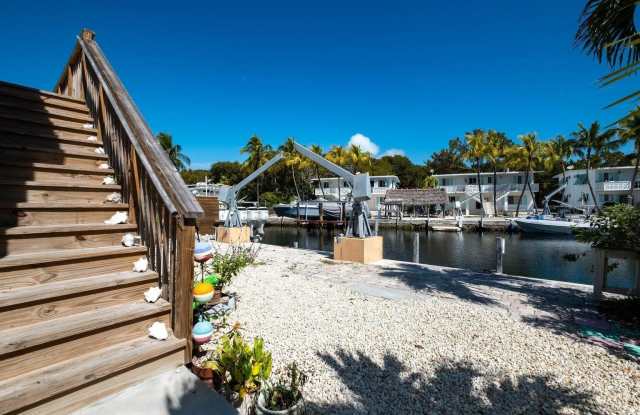 142 Airstream Lane Gallery 4