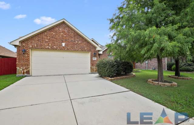 Beautiful 4 Bedroom 2 Bath Home Near Joe Pool Lake - 2364 Collin Drive, Grand Prairie, TX 75052