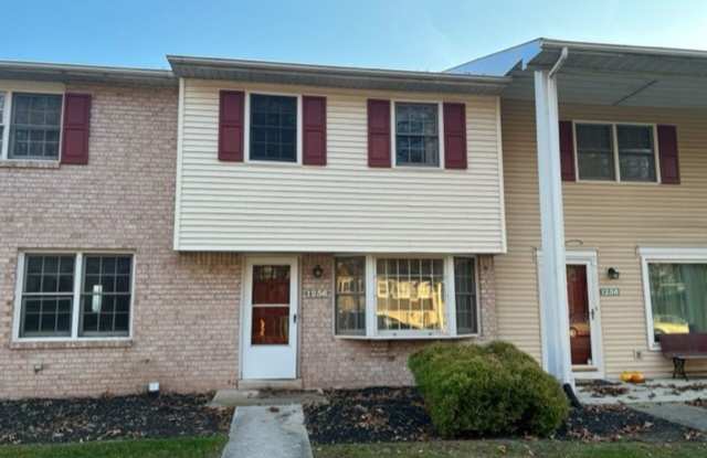 $1400 Derry township 3 bedroom townhome for rent - 1256 Peggy Drive, Dauphin County, PA 17036