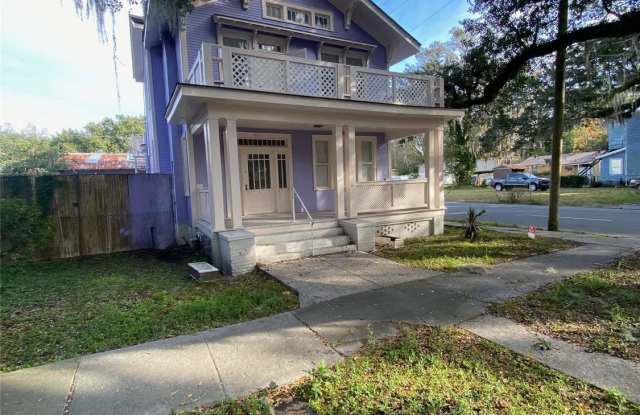 538 1/2 East 37th St photos photos