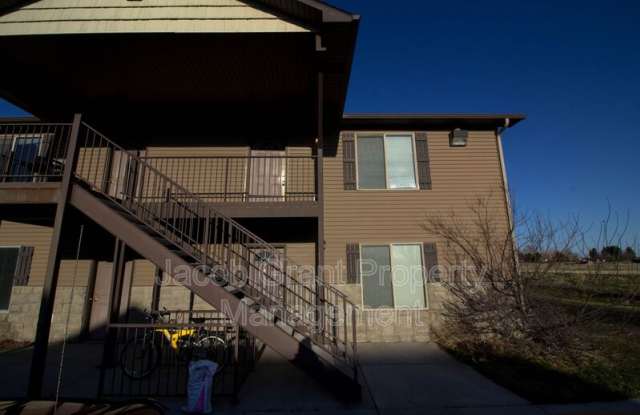 225 Opal Court photos photos