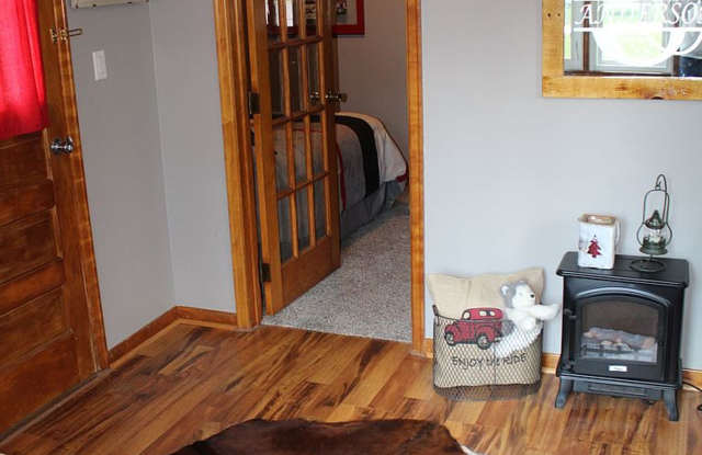 2 bd 1ba house rent rent in Hudson, IA photos photos