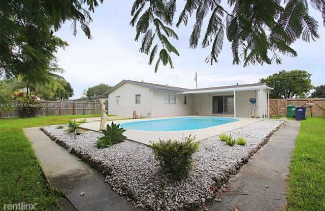 9831 SW 195th St # 9831 Gallery 2