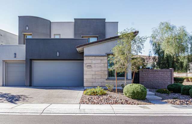 5 Bedroom home located in Henderson Gallery 1