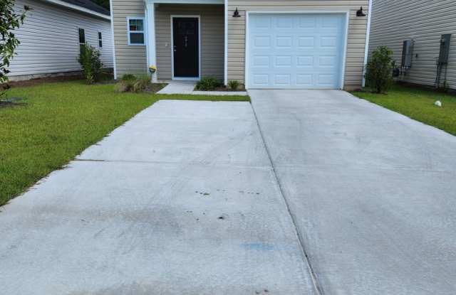 Beautiful 3-Bedroom 2.5 Bath Haynes Park Subdivision photos photos