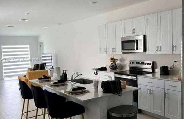 19709 Garden Ridge Court photos photos