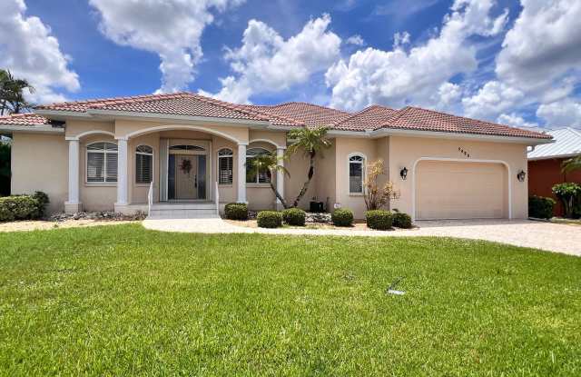 FURNISHED - ANNUAL OR SEASONAL WATERFRONT POOL HOME! Great access! photos photos