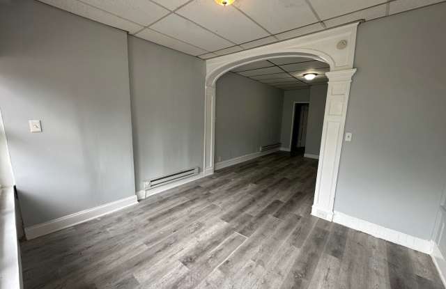 543 W Roosevelt Blvd photos photos