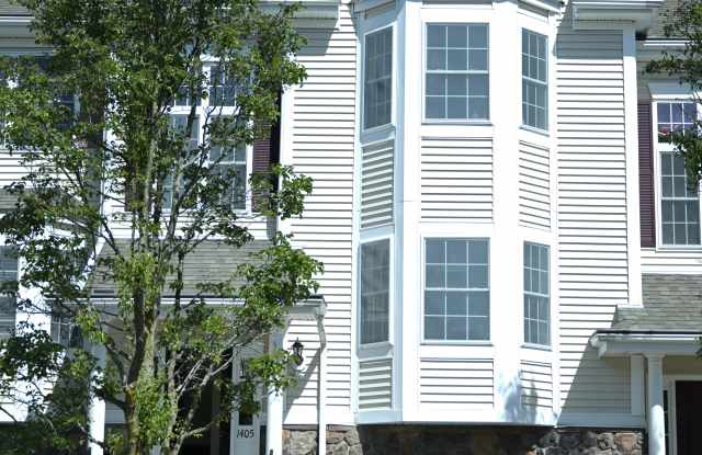 1405 Larson Drive - 1405 Larson Drive, Danbury, CT 06810