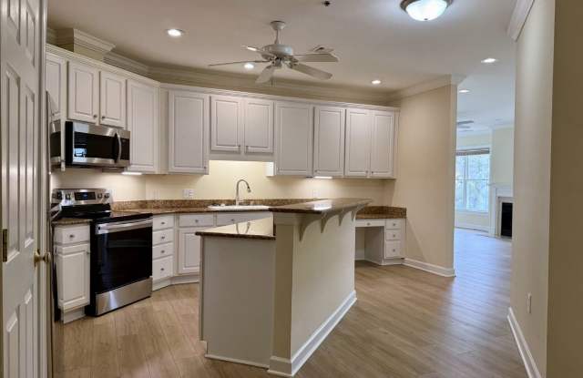 Coastal Comfort: Spacious 2-Bedroom Condo Retreat in Virginia Beach photos photos