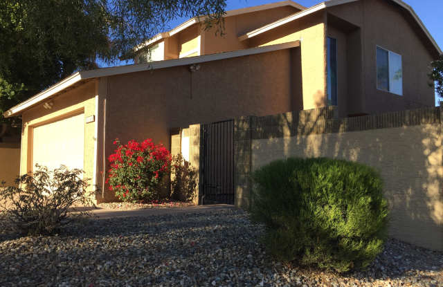5014 E SHOMI Street Gallery 2
