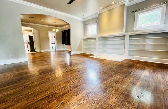 Beautiful 3BD 2BA Home Close to the Plaza District!! Gallery 4