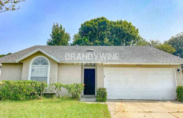 1433 Kingfisher Lane North photos photos