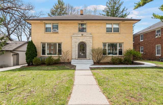 8201 W North Ave photos photos