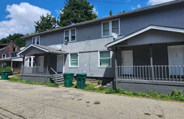 2 Bedroom Townhome For Rent on Oak Ave photos photos