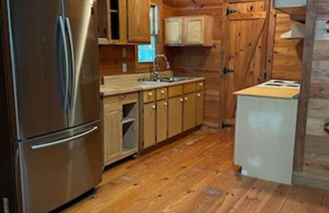 RUSTIC LOG CABIN Gallery 3