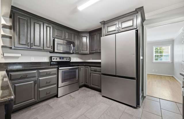 1/2 Months rent free Modern Updates in this Classic Home in Er - Close Distance to Campbell University Gallery 1