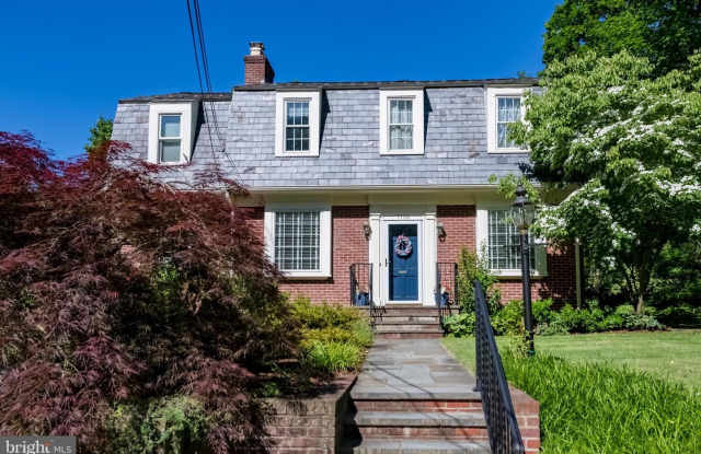 7106 OAKRIDGE AVE - 7106 Oakridge Avenue, Chevy Chase, MD 20815
